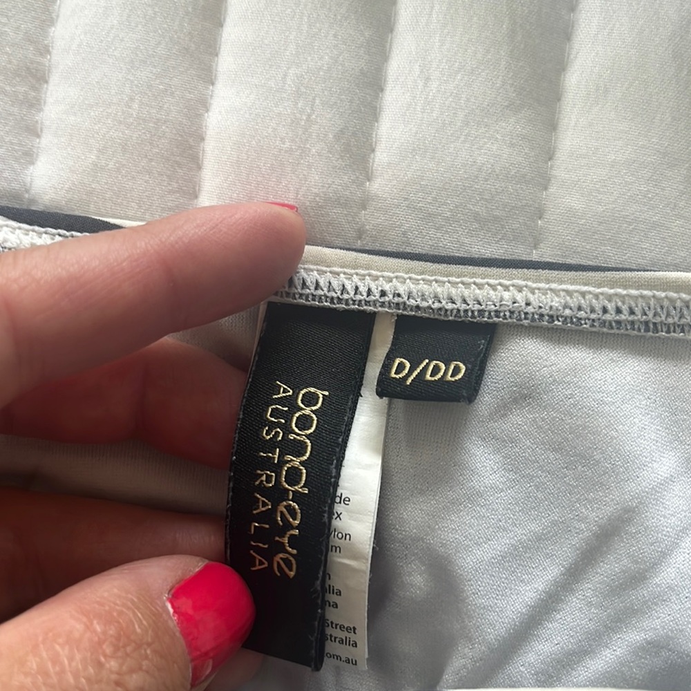 Super cute bathing suit! - Picture 3 of 3